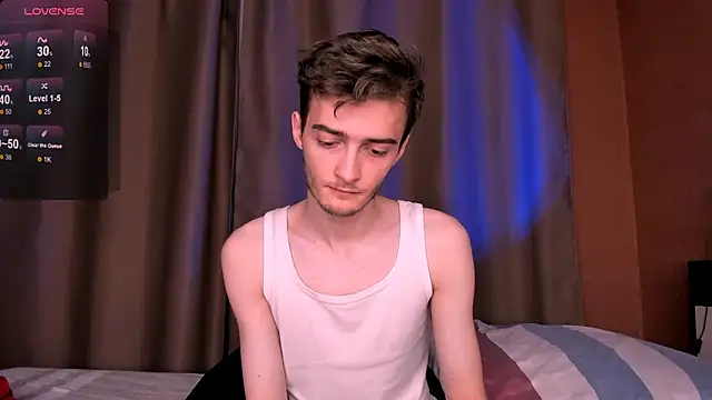 Snapshot of spider____man chatting on October 16, 2025, 3:57 pm spider man online show from October 16, 2025, 3:57 pm