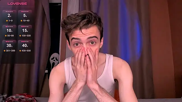 Snapshot of spider____man chatting on October 31, 2025, 2:40 pm spider man online show from October 31, 2025, 2:40 pm