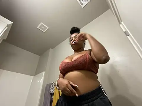 princesslivv online show from October 14, 2025, 8:53 pm