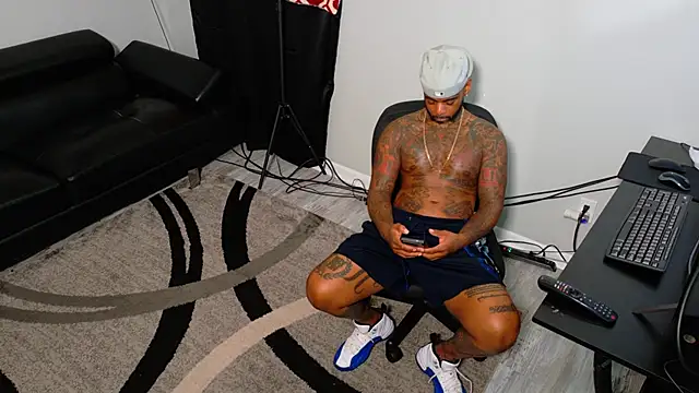 Snapshot of SLANGONDEMHOES chatting on October 27, 2025, 4:22 pm SLANGONDEMHOES online show from October 27, 2025, 4:22 pm