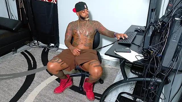 Snapshot of SLANGONDEMHOES chatting on October 31, 2025, 3:35 pm SLANGONDEMHOES online show from October 31, 2025, 3:35 pm