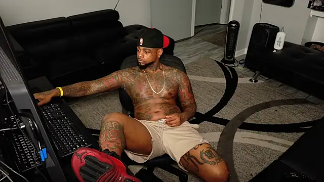 SLANGONDEMHOES online show from March 9, 2026, 8:02 pm