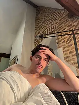 Snapshot of dock_75 chatting on November 12, 2025, 8:37 am dock 75 online show from November 12, 2025, 8:37 am