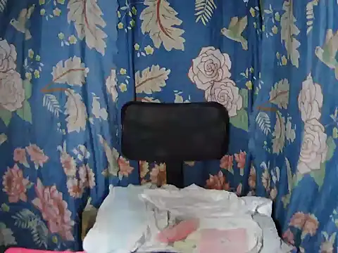 sweet candiceee online show from March 15, 2026, 3:40 pm