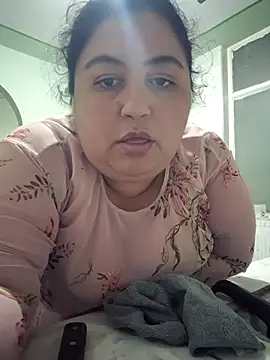 curvy diva  online show from October 14, 2025, 1:06 am