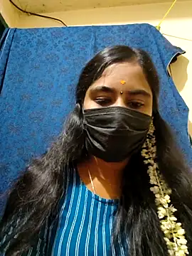 mini-queen online show from December 18, 2025, 7:36 am