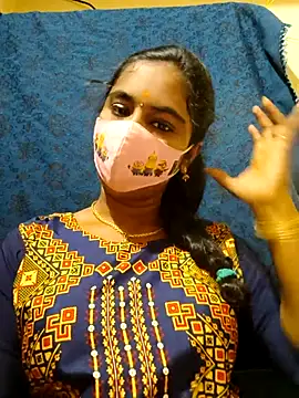 Snapshot of mini-queen chatting on February 4, 2026, 10:10 am mini-queen online show from February 4, 2026, 10:10 am