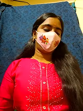 Snapshot of mini-queen chatting on February 13, 2026, 6:26 pm mini-queen online show from February 13, 2026, 6:26 pm