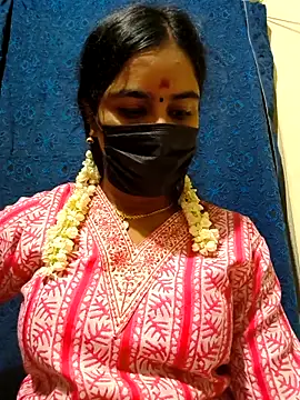 Snapshot of mini-queen chatting on March 27, 2026, 10:04 am mini-queen online show from March 27, 2026, 10:04 am