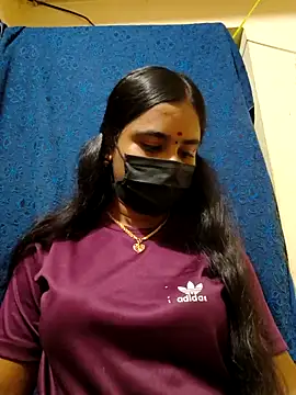 Snapshot of mini-queen chatting on April 3, 2026, 5:55 pm mini-queen online show from April 3, 2026, 5:55 pm