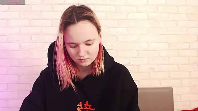 Ericha Stone online show from February 26, 2026, 1:37 am