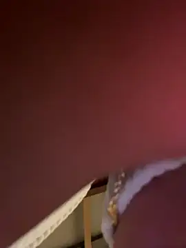 StylishEchium online show from November 29, 2025, 6:55 pm