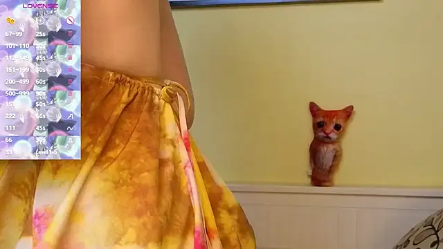 MauraSpurrier online show from October 3, 2025, 6:49 pm