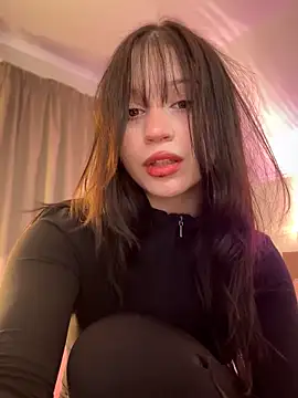 Snapshot of YourLittleDevil chatting on October 8, 2025, 1:20 pm YourLittleDevil online show from October 8, 2025, 1:20 pm