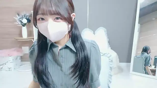 Mashiro-chan online show from October 5, 2025, 7:50 am