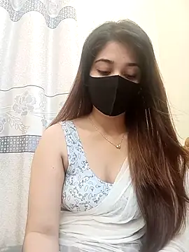 midnightmuse-03 online show from October 26, 2025, 7:09 pm