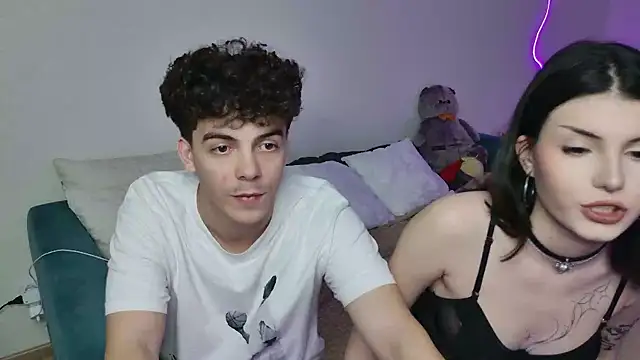 Alice18James online show from October 2, 2025, 10:44 am