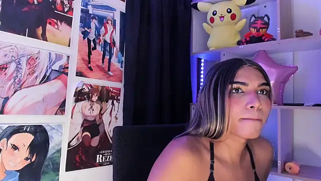 Snapshot of VeronicaSaenzx chatting on October 13, 2025, 11:27 pm VeronicaSaenzx online show from October 13, 2025, 11:27 pm