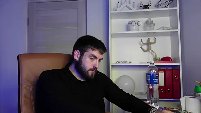 Snapshot of Mike_Platano chatting on October 9, 2025, 7:45 pm Mike Platano online show from October 9, 2025, 7:45 pm