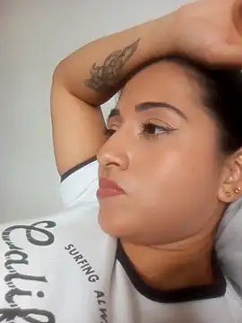 Snapshot of Alisson_Morgann chatting on October 30, 2025, 5:24 pm Alisson Morgann online show from October 30, 2025, 5:24 pm