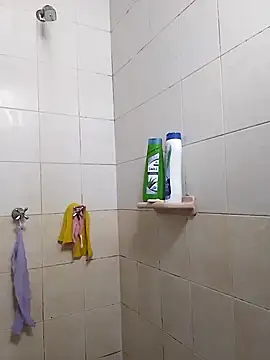 Zeus093387 online show from October 19, 2025, 5:02 pm