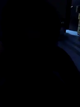 Zeus093387 online show from November 3, 2025, 4:47 am