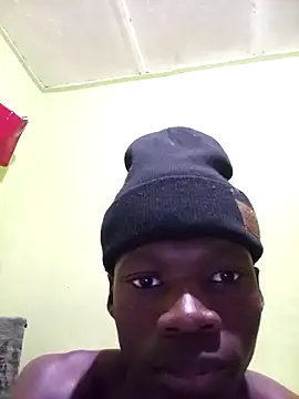 Snapshot of phumlanisanka chatting on October 9, 2025, 9:35 pm phumlanisanka online show from October 9, 2025, 9:35 pm