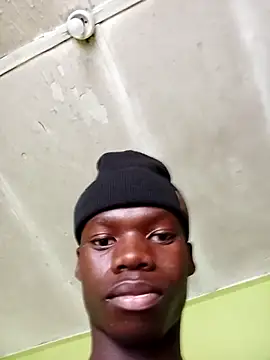 Snapshot of phumlanisanka chatting on October 18, 2025, 7:20 am phumlanisanka online show from October 18, 2025, 7:20 am