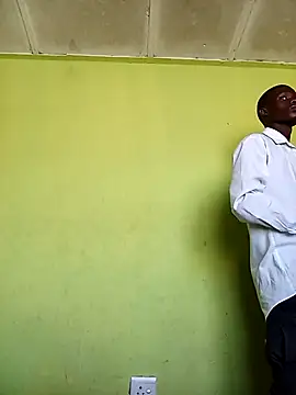 Snapshot of phumlanisanka chatting on November 7, 2025, 8:47 am phumlanisanka online show from November 7, 2025, 8:47 am