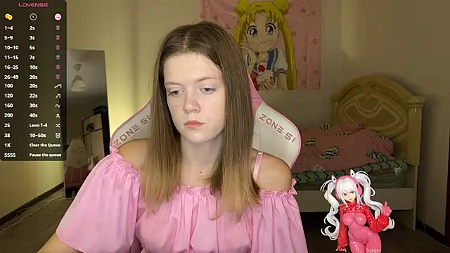 VibeQueenLucy online show from October 17, 2025, 2:30 pm