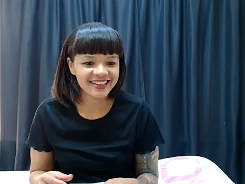 SweetCaramel98 online show from September 23, 2025, 5:21 am