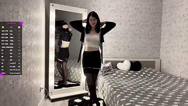 FakeLamb online show from October 15, 2025, 9:04 pm