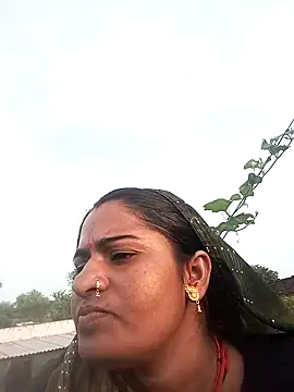 Snapshot of Hansini_Gowda chatting on September 9, 2025, 12:15 pm Hansini Gowda online show from September 9, 2025, 12:15 pm