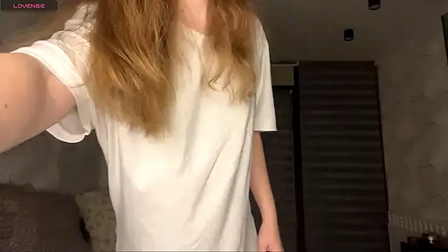 CharlynDini online show from December 1, 2025, 4:12 pm