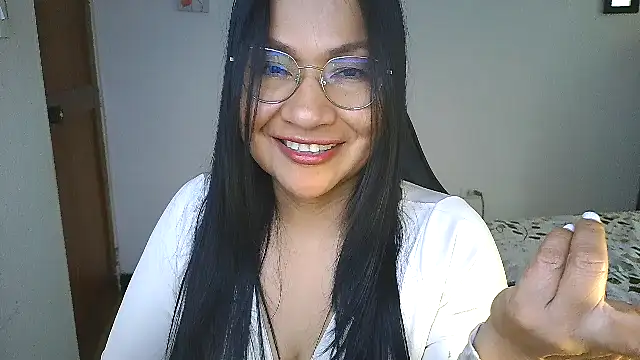 LissafeetHott online show from May 19, 2026, 10:49 pm