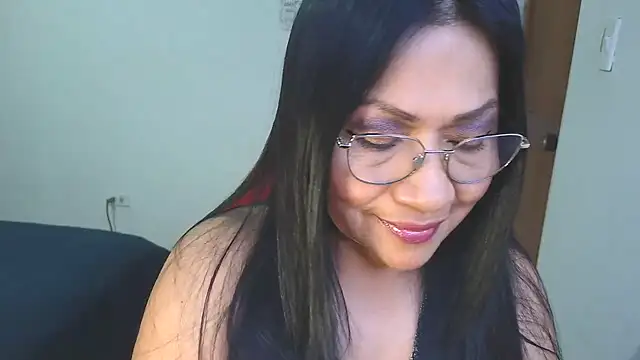 Snapshot of LissafeetHott chatting on July 8, 2026, 10:58 pm LissafeetHott online show from July 8, 2026, 10:58 pm