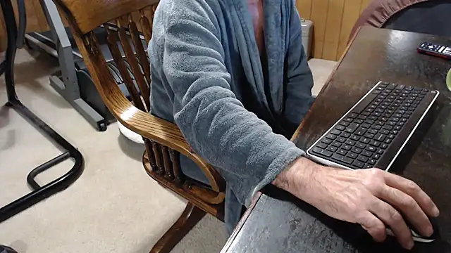 Snapshot of billy471 chatting on October 29, 2025, 4:42 pm billy471 online show from October 29, 2025, 4:42 pm