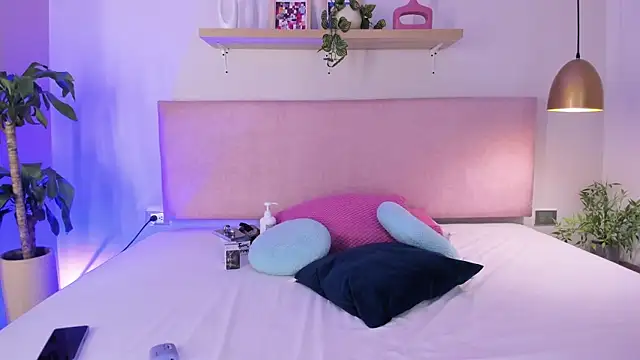 Cristalfoxy  online show from October 5, 2025, 11:52 am