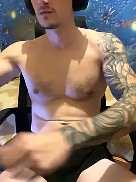 Snapshot of fronkie9384 chatting on November 10, 2025, 8:30 pm fronkie9384 online show from November 10, 2025, 8:30 pm