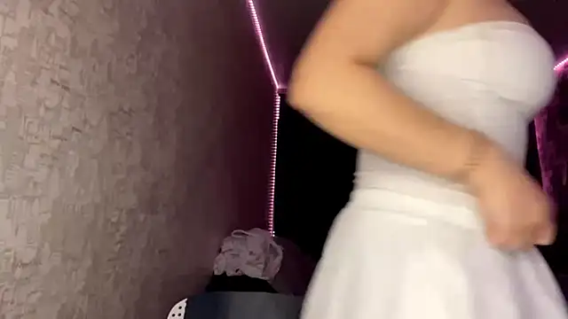 SwiiSweet online show from October 24, 2025, 5:20 pm