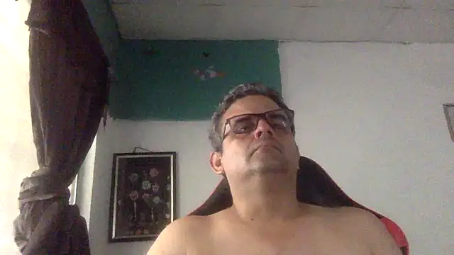 Katracho6969 online show from April 25, 2026, 6:27 pm