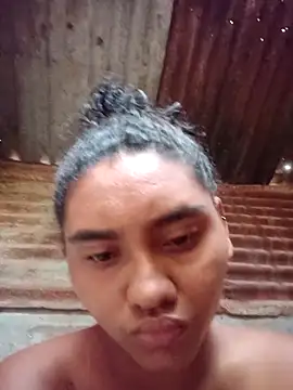 Snapshot of Lucy-Ferr chatting on October 4, 2025, 12:36 pm Lucy-Ferr online show from October 4, 2025, 12:36 pm