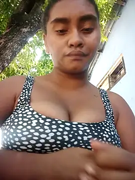 Snapshot of Lucy-Ferr chatting on October 7, 2025, 4:04 pm Lucy-Ferr online show from October 7, 2025, 4:04 pm