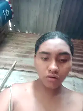 Snapshot of Lucy-Ferr chatting on October 16, 2025, 2:51 pm Lucy-Ferr online show from October 16, 2025, 2:51 pm