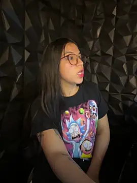 lil charme online show from November 11, 2025, 3:34 pm