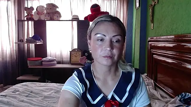  Charlize theron  online show from September 16, 2025, 8:10 pm