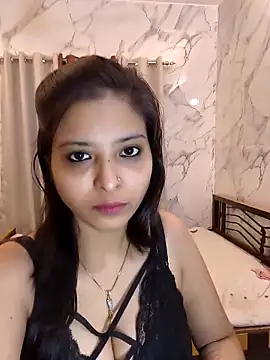 QUEEN-ADITI online show from March 5, 2026, 5:36 am