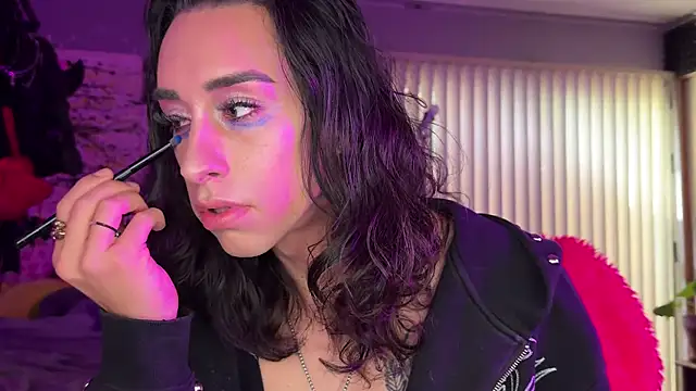 xoFrankie online show from October 5, 2025, 10:51 pm