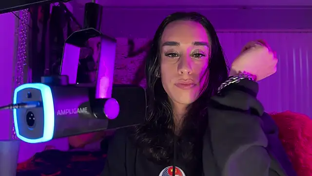 xoFrankie online show from April 11, 2026, 1:54 am