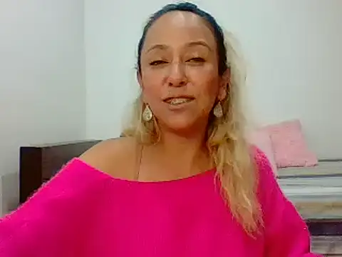Snapshot of leah_susman chatting on October 15, 2025, 1:50 am leah susman online show from October 15, 2025, 1:50 am